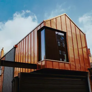3-story Townhouse - Sleeps 8 Apartment