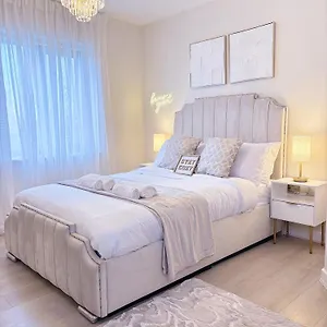 Lux - Luxury With Jacuzzi In Centre Apartment