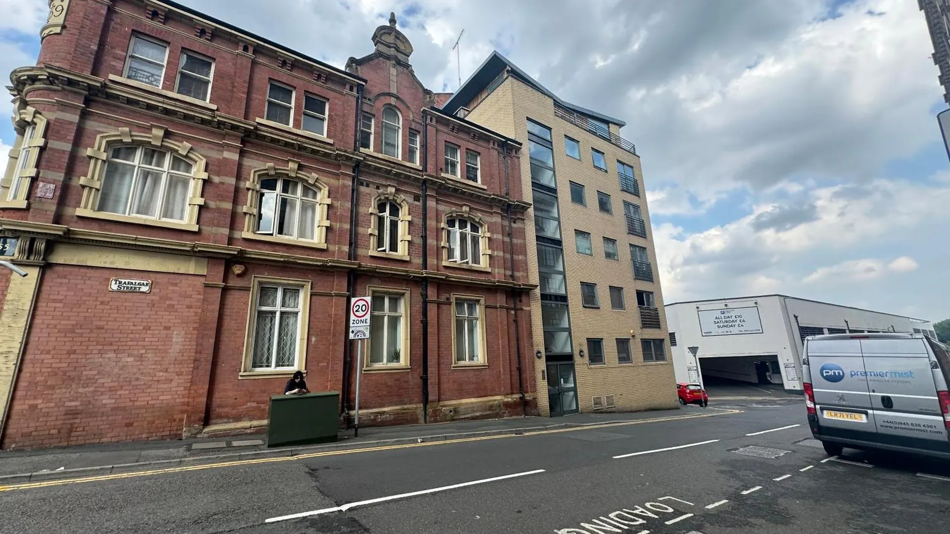 Harvey Nic'S & Designer Quarter 60Ch Apartment Leeds  United Kingdom
